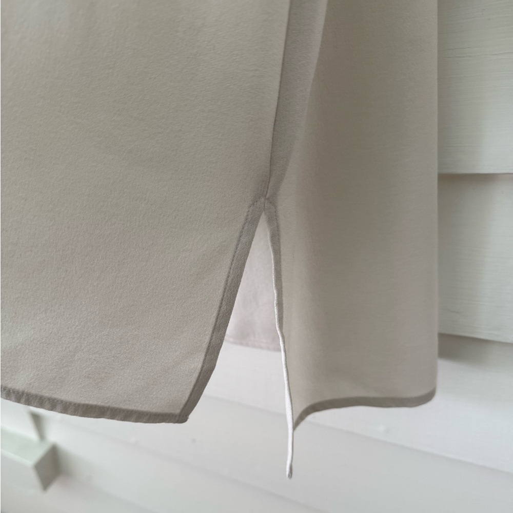 Eileen Fisher | 100% Silk Sleeveless Shift Dress Cream Size Small - Picture 4 of 6